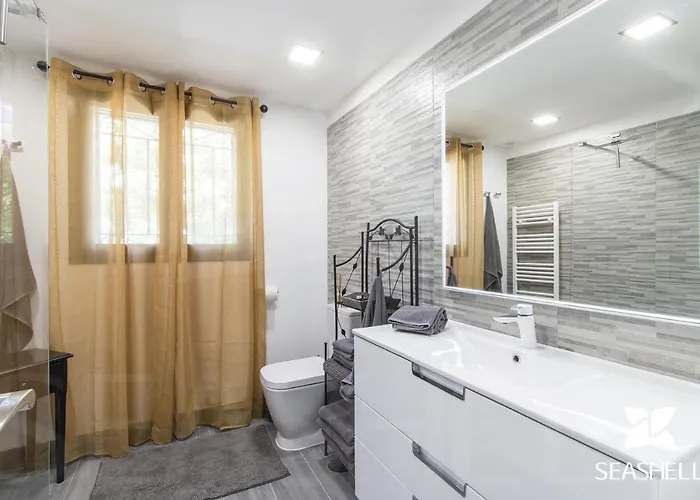 Villa Isabelle By Algarve Holidays - Loule * Loulé