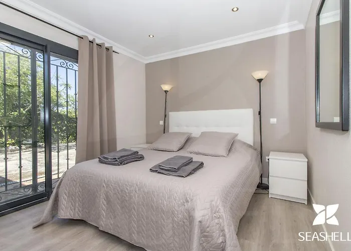 Villa Isabelle By Algarve Holidays - Loule Villa Loulé