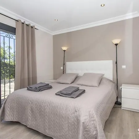 Isabelle - Villa Loulé